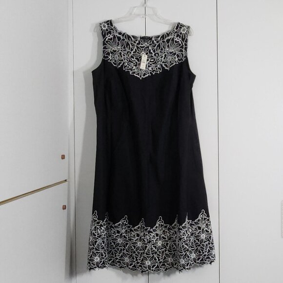 Talbots Dress Size Embroidered Sleeveless Fit & Flare Size 14W Black/White (NWT) - Picture 1 of 5